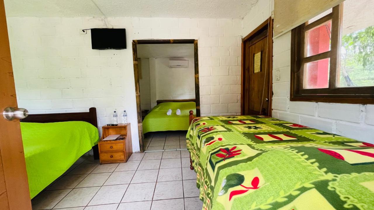 סנטו דומינגו דה לוס קולורדוס Hosteria Kasadasa מראה חיצוני תמונה